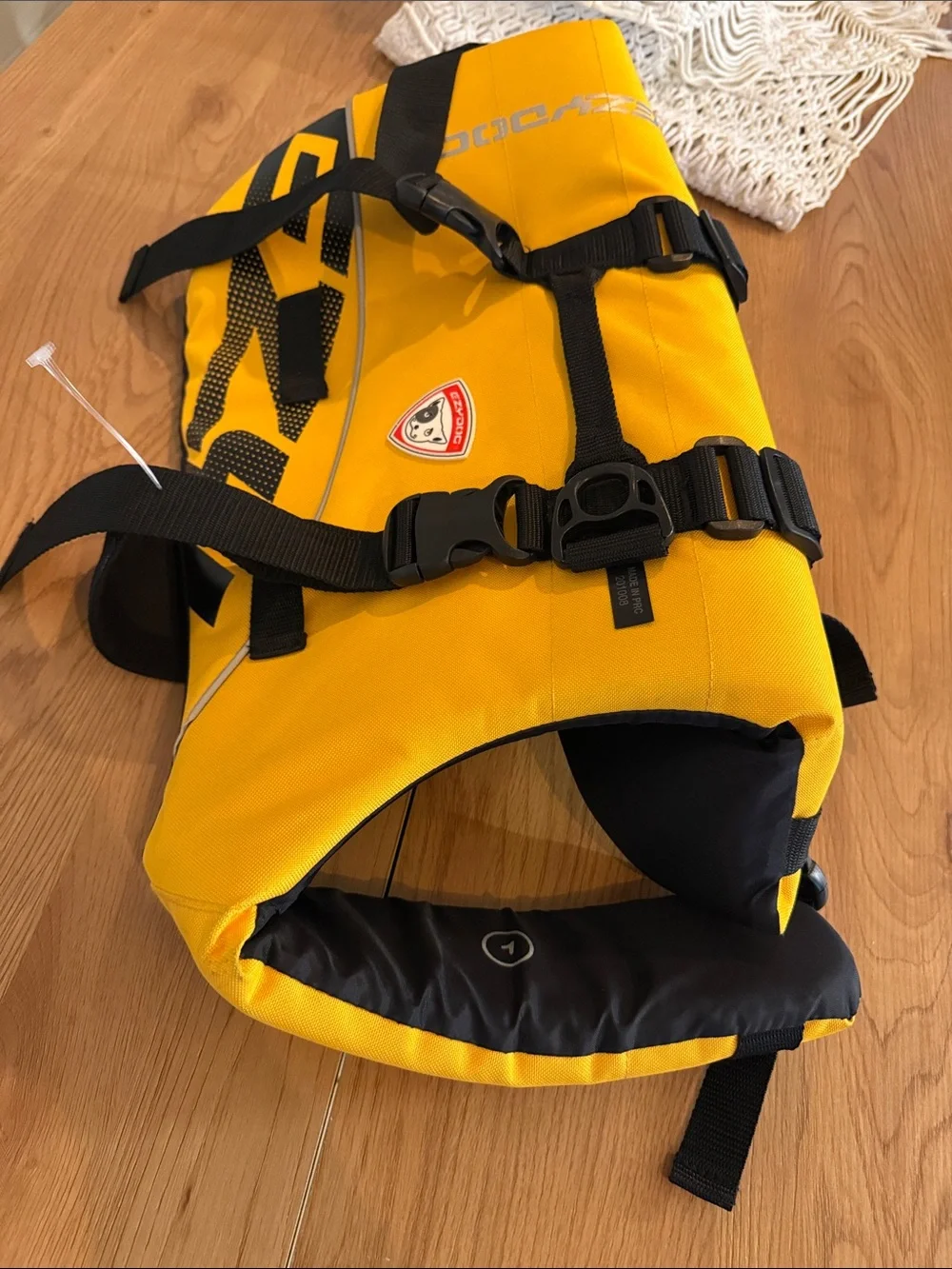 NWOT EZYDOG DFD™  (Dog Flotation Device) Life Jacket in Yellow color Larg